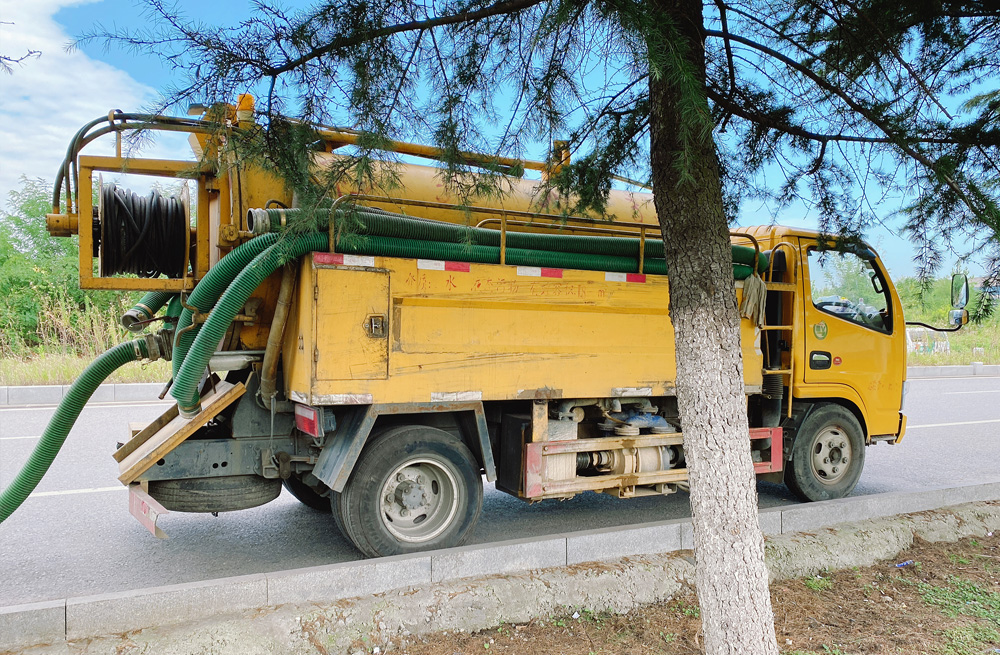 283孙庄村清洗抽粪车