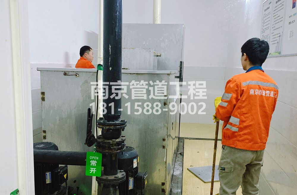 302孙庄村隔油设备清洗